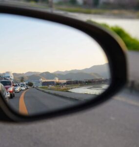 Adeque seus retrovisores: nova lei já é obrigatória