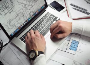 Principais aptidões para ter êxito como empreendedor, segundo Leonardo Chucrute, Gestor em Educação e CEO do Zerohum