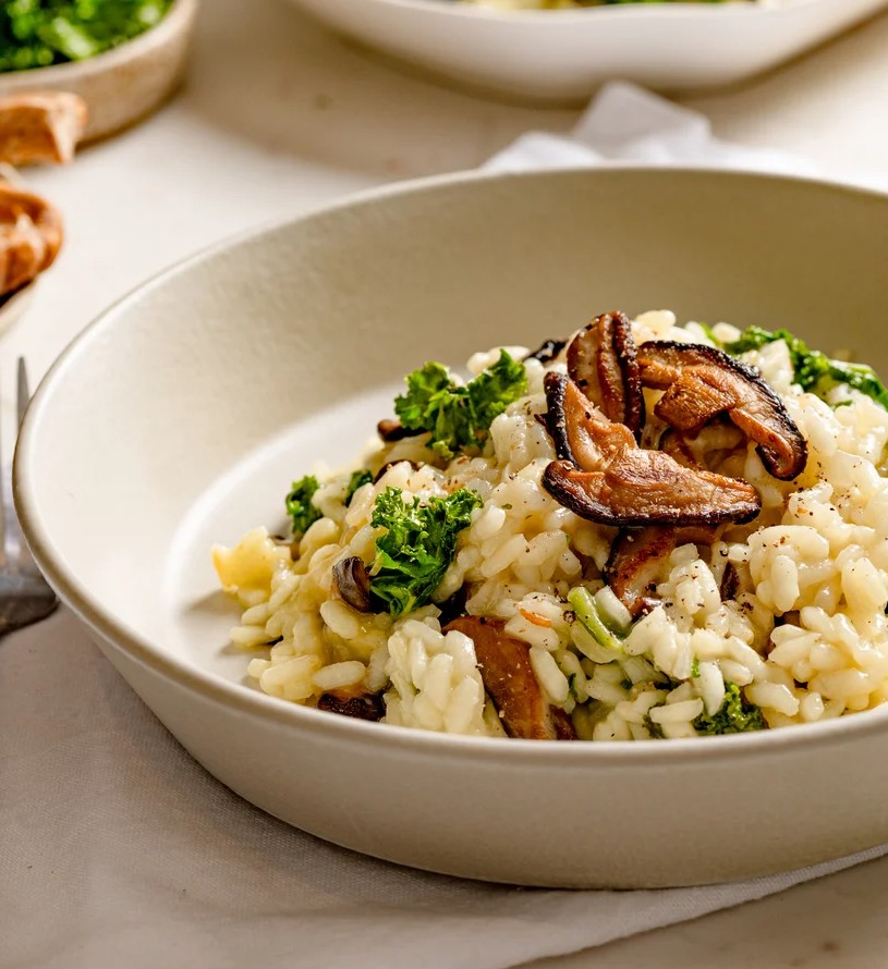 O delicioso risoto de cogumelos e kale