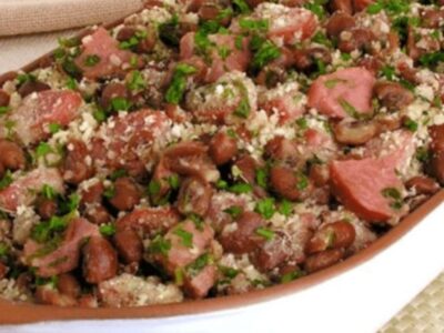 Feijão de forno: uma receita deliciosa para comemorar o dia do feijão