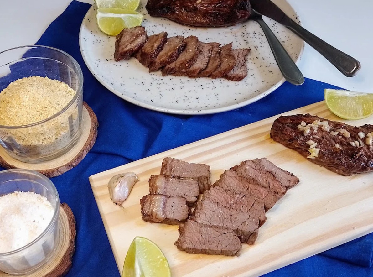 Receita de picanha na airfryer com manteiga e alho