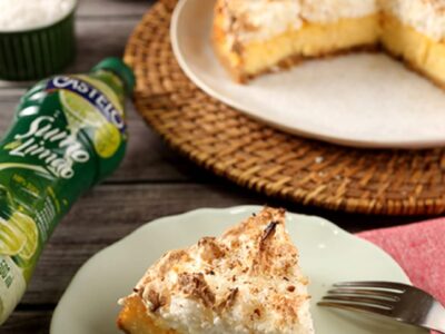 Cheescake de limão com suspiro de coco. Aprenda a fazer essa deliciosa sobremesa para o almoço de domingo