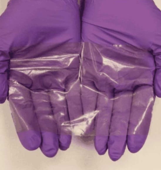 Cientistas criam plástico que se dissolve na água