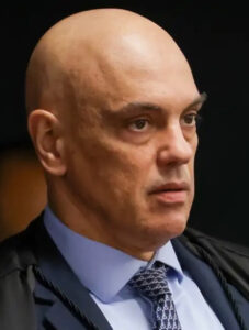 Prisão de Ex-Assessor de Bolsonaro pode Levar Ministro Alexandre de Moraes ao Tribunal Penal Internacional
