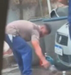 Frentistas simulam defeitos nos carros e fingem colocar aditivos com embalagens vazias