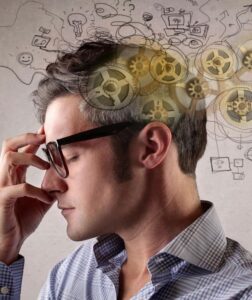 Estas 3 manias revelam se você é uma pessoa com inteligência avançada; confira