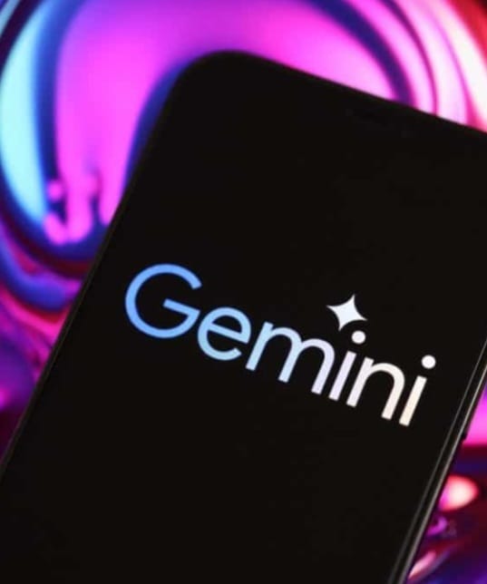 O Gemini agora faz chamadas e envia mensagens com o celular bloqueado