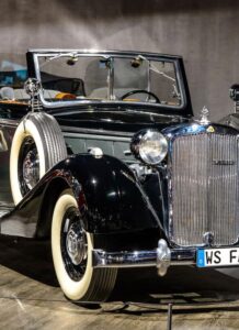 Abertura do Museu Carde promete uma viagem no tempo com carros clássicos