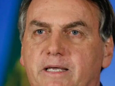 ‘Barroso virou governador agora?’, ironiza Bolsonaro