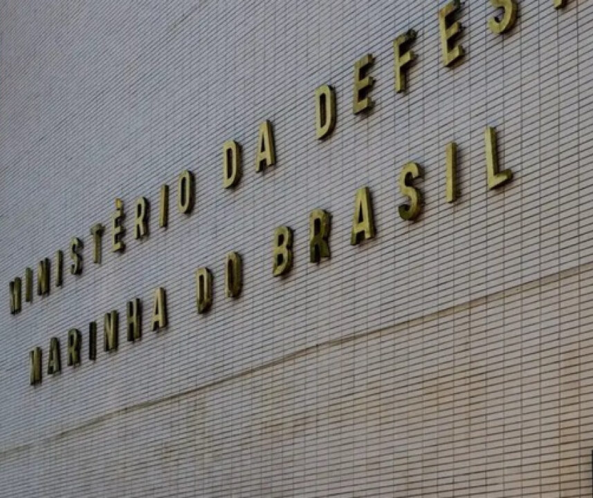 Marinha possui oficiais que recebem salários em dólar; com valores surpreendentes