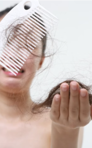 5 alimentos que fortalecem os fios e combatem a queda de cabelo