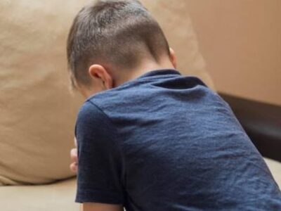 “Tecnoferência”: como a distração dos pais ao celular impacta os filhos?  Ansiedade, depressão e até hiperatividade, segundo pediatra do Albert Einstein