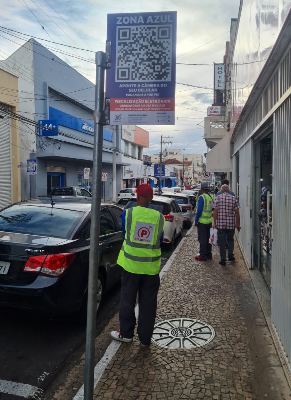 Zona Azul: Associação Comercial e Emdurb avaliam estacionamento rotativo e importância de solução definitiva para todos