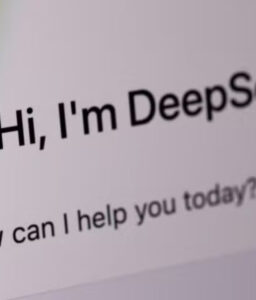 Perigo: DeepSeek envia dados à China, retém informações por tempo indeterminado e rastreia até ritmo de digitação