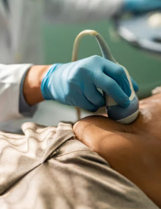 Estudo aponta bebidas que dobram o risco de câncer no intestino