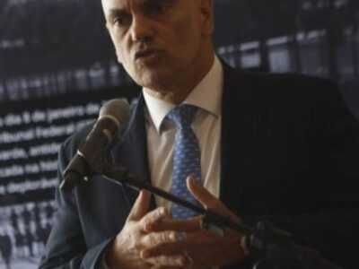 Moraes critica a ‘inércia’ do Exército ao permitir o acampamento no QG