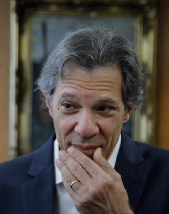 Falta de avaliação política de Haddad sobre o Pix tem causado incômodo no PT