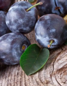 Descubra os 7 Benefícios Surpreendentes da Ameixa para o Corpo