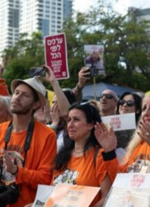 Pai liberto pelo Hamas terá os corpos da esposa e filhos entregues a ele