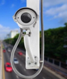 Sem saída: rodovia vai implantar radares com inteligência artificial para pegar motoristas irregulares