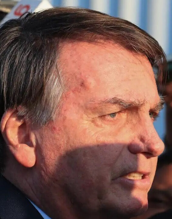 Advogado de Bolsonaro diz que vai pedir anulação da delação de Cid