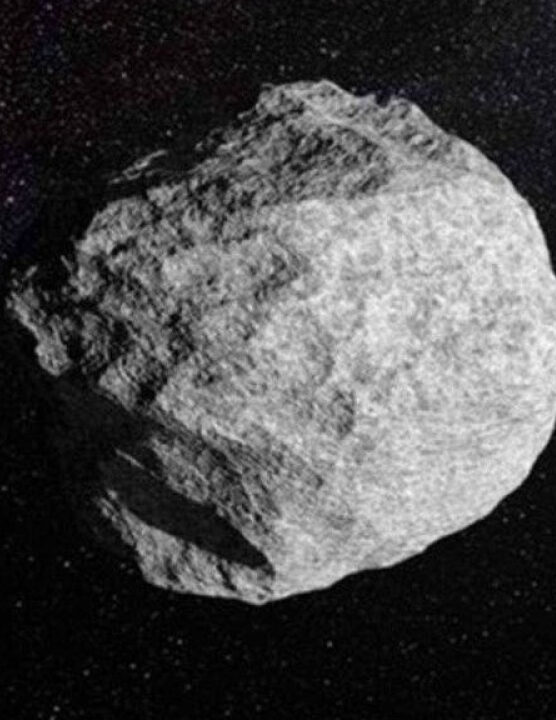 Asteroide muda rota e mira a Lua em 2032