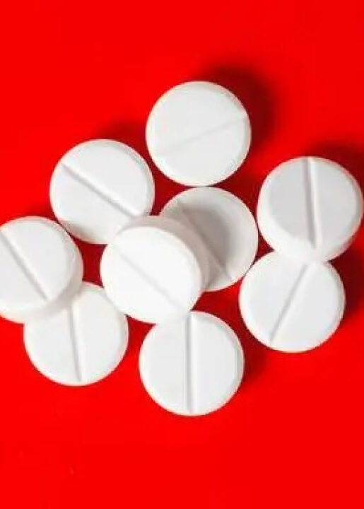 Médicos alertam para que as pessoas parem de usar nimesulida; ENTENDA