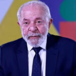 Lula pede para o povo ‘não comprar comida cara’ enquanto usa gravata Louis Vuitton avaliada em R$ 1,6 mil; VEJA