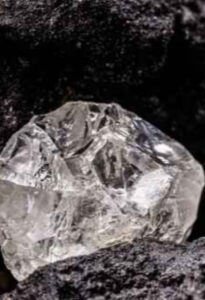 Elon Musk visa investir no lítio do Brasil para impulsionar a produção de carros elétricos