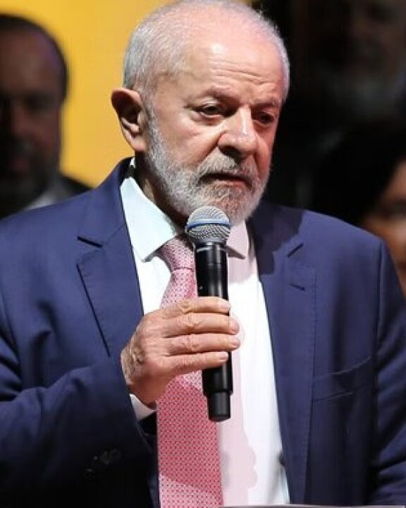 O que ocorreu com o homem que chamou Lula de mentiroso durante seu discurso