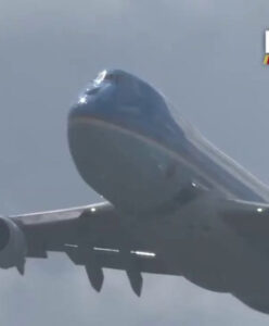 Air Force One faz voo baixo sobre o autódromo de Daytona e impressiona público; VEJA VÍDEO