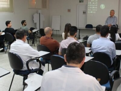 Médicos residentes aprovados no processo seletivo da Santa Casa de Marília participam de integração e são recebidos pelos dirigentes