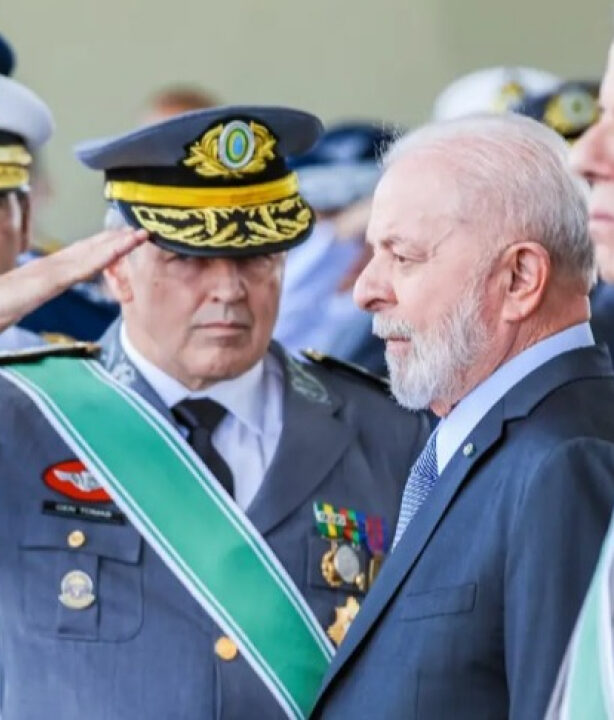 Militares são orientados a não usar farda de gala quando forem se encontrar com Lula: ‘Tem que ir descontraído’