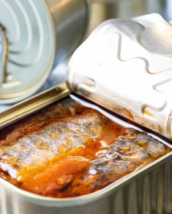 Fábrica renomada de alimentos enlatados encerra produção e demite equipe