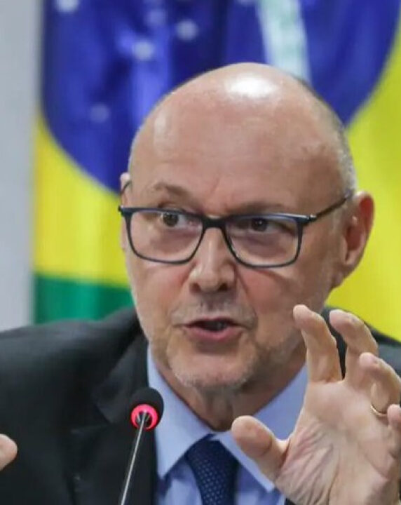 Houve envolvimento da Abin no hackeamento de autoridades paraguaias no governo Lula?