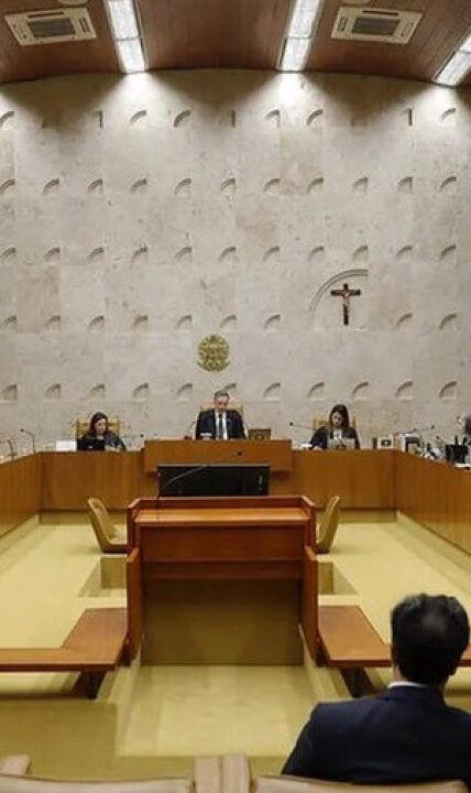 STF anula oito leis que flexibilizavam porte de armas e mantém alinhamento com governo Lula