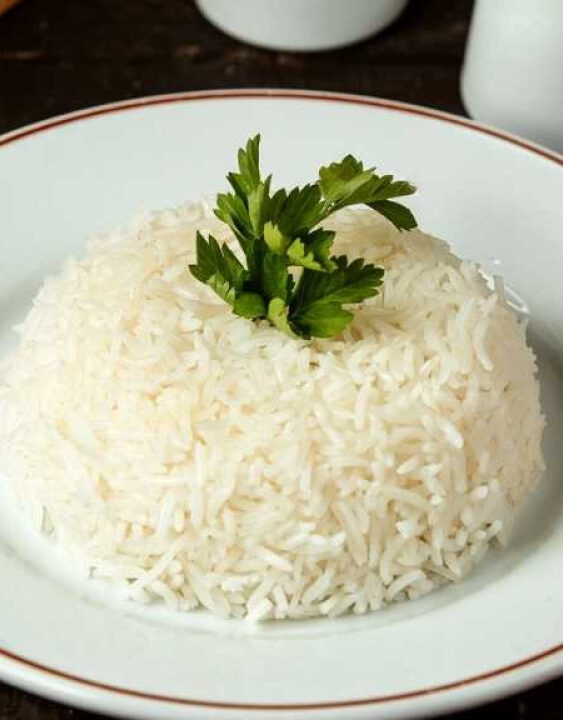 Descubra a maneira mais saudável de cozinhar arroz branco para reduzir os picos de glicose