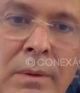 Petistas comemoram saída de Eduardo Bolsonaro e afirmam que, se ele voltasse, Moraes apreenderia seu passaporte; VEJA VÍDEO