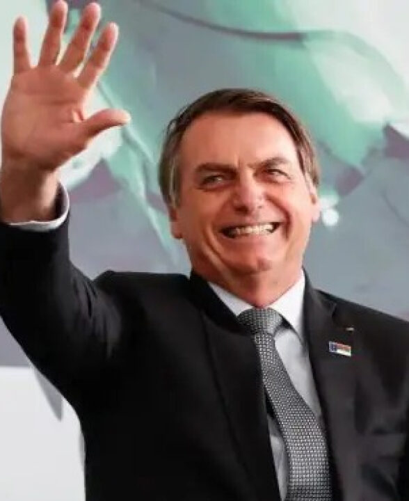 Bolsonaro destaca Tarcísio como nome para o futuro, e o governador confirma participação em evento no Rio sobre anistia