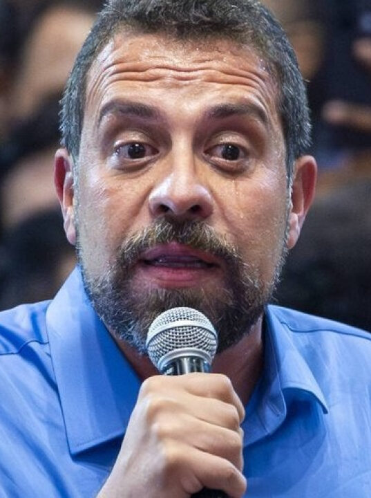 ‘Agora vai’: Lula avalia Boulos para ministério no Planalto