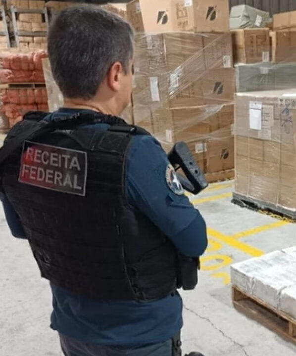 PCC corrompeu agentes da Receita em portos e aeroportos, diz PF