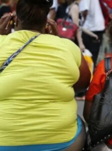 Estudo aponta que mais da metade dos adultos no mundo terá sobrepeso ou obesidade até 2050