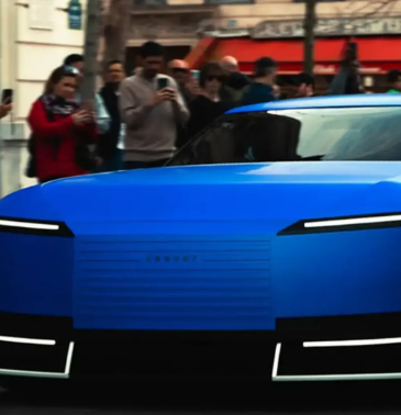 Jaguar do futuro em ação: vídeo mostra modelo inédito nas ruas de Paris