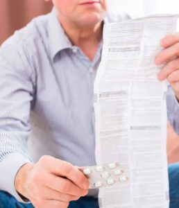 Justiça confirma resolução da Anvisa que dispensa bula impressa para medicamentos