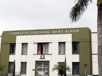 Galeria de Artes expõe obras de seu acervo  em comemoração ao aniversário da cidade. Objetivo é resgatar a memória artística do município