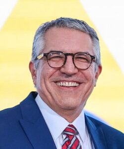 Ministro da Saúde cumpre agenda neste sábado em Marília. Inaugura radioterapiada Santa Casa, visita Hospital Oncológico da Unimar e conhece polo de dengue. Confira