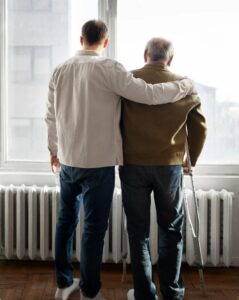 Mês do Parkinson: neurocirurgião da Unicamp detalha sintomas, fala sobre avanços no tratamento e faz alerta aos profissionais da Saúde e familiares