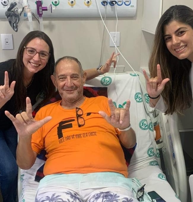 Inclusiva: após capacitação de profissionais, Santa Casa de Marília realiza atendimentos em Libras, através de parceria com a escola Libras On