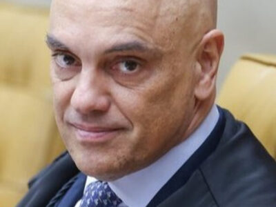 Moraes usa avião da FAB para assistir a jogo do Corinthians
