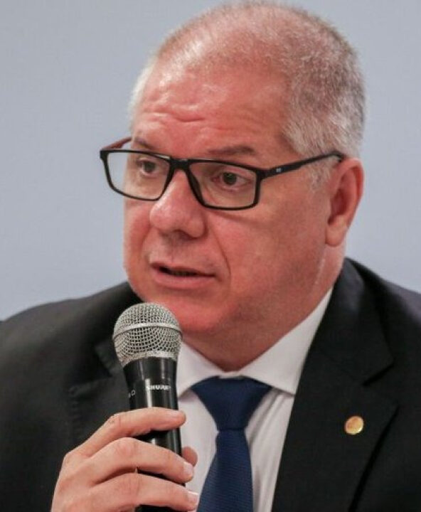 URGENTE: Presidente do INSS é afastado após operação sobre fraude de R$ 6,3 bilhões